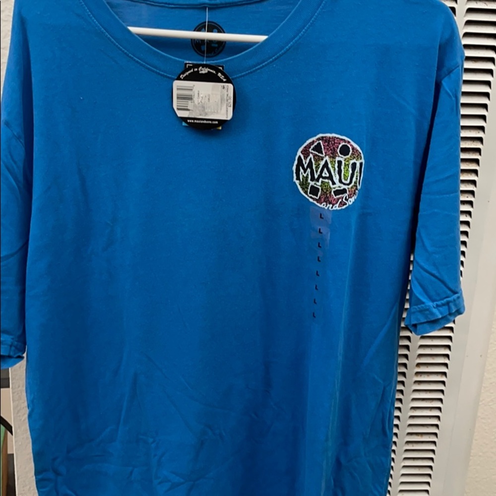 Maui and sons shirt